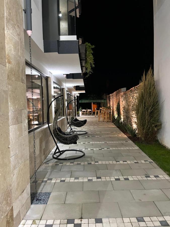 Hotel Aleea Teilor Campulung Exterior foto