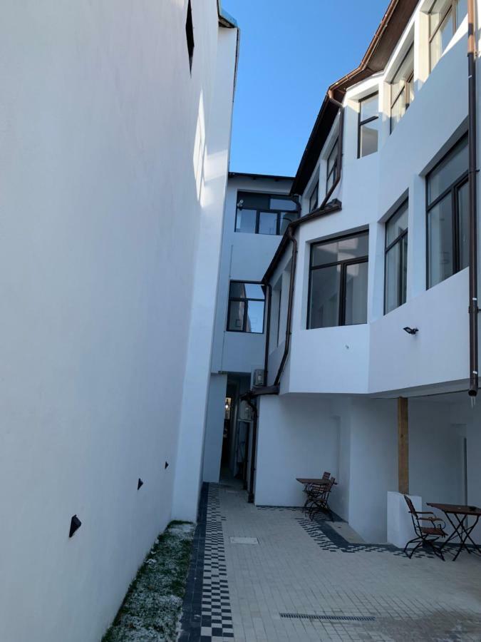 Hotel Aleea Teilor Campulung Exterior foto